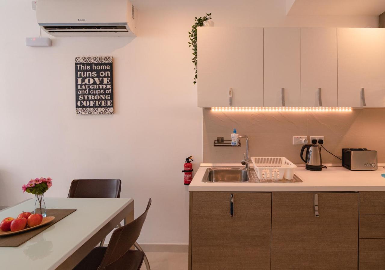 Modern Comfort - 2Br Apartment Center Of St Julians & Paceville San Giuliano Esterno foto