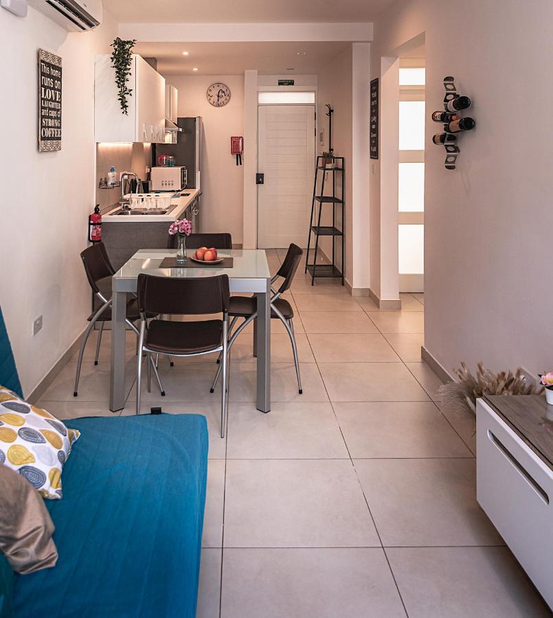 Modern Comfort - 2Br Apartment Center Of St Julians & Paceville San Giuliano Esterno foto
